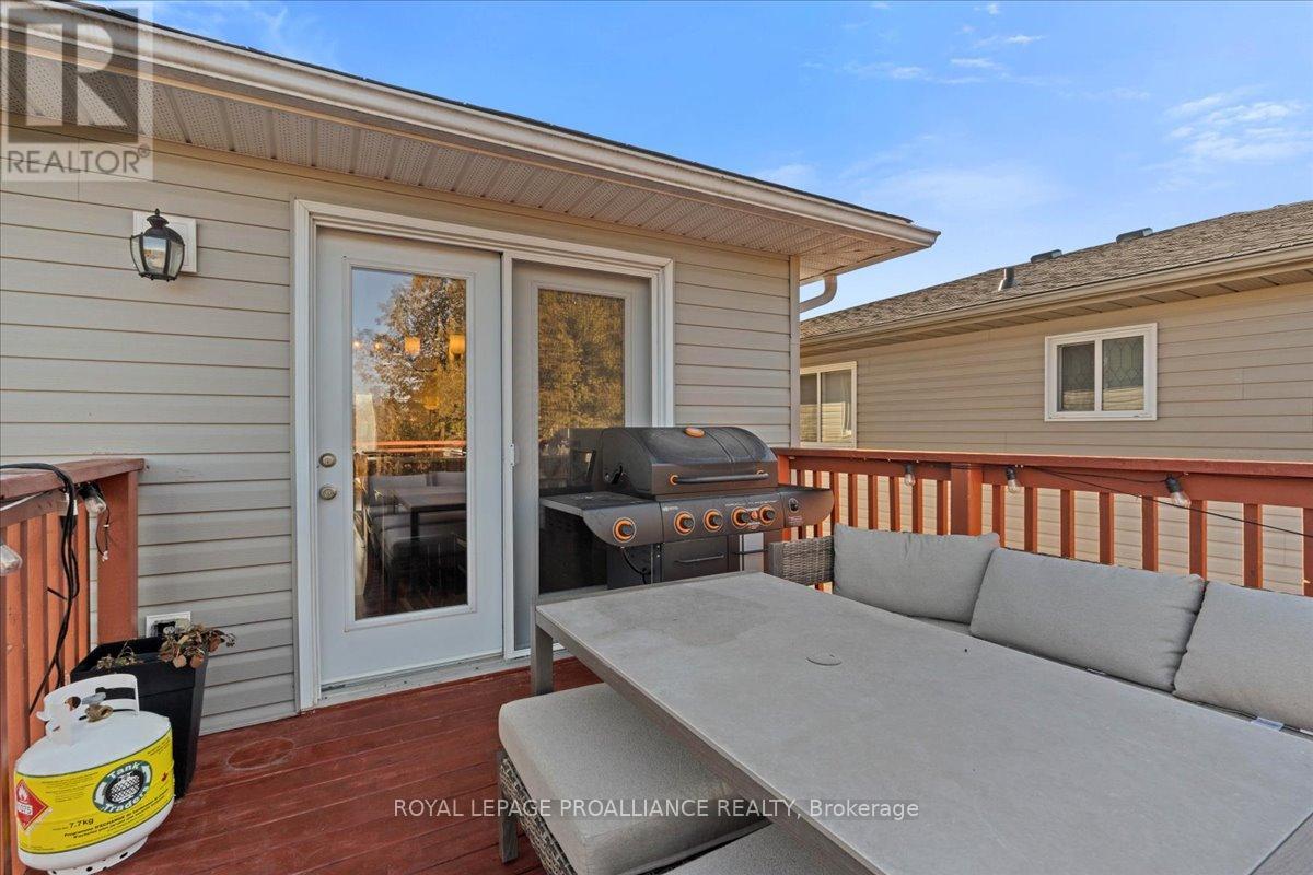 189 Nicholas Street, Quinte West (Murray Ward), Ontario K8V 6E8 - Photo 31 - X12566710