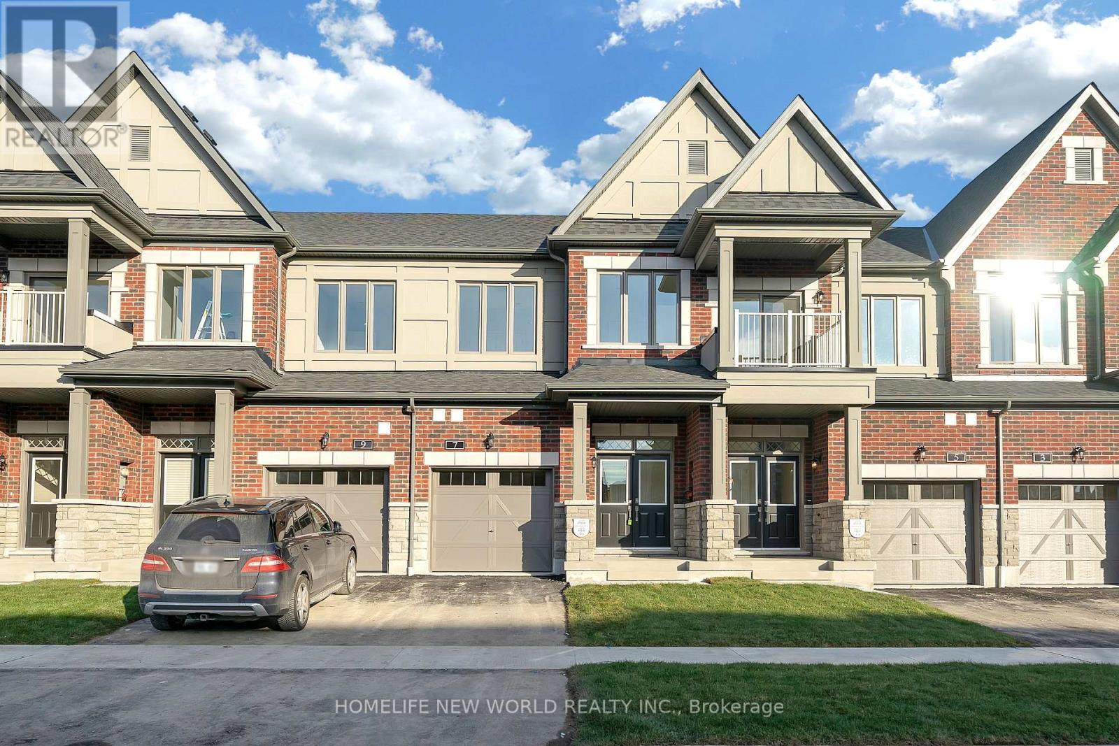 7 HARVEY BUNKER CRESCENT, Markham, Ontario