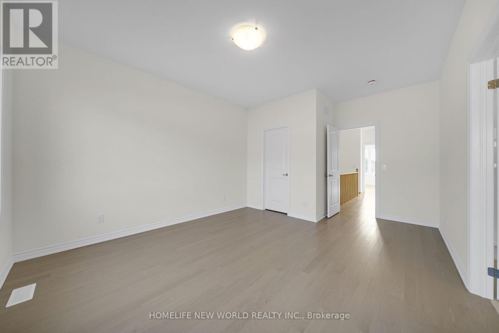 7 Harvey Bunker Crescent, Markham, Ontario  L6C 3M7 - Photo 13 - N12565198