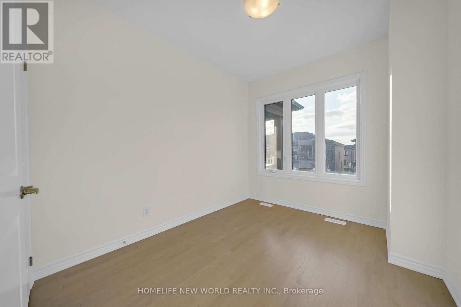 7 Harvey Bunker Crescent, Markham, Ontario  L6C 3M7 - Photo 17 - N12565198