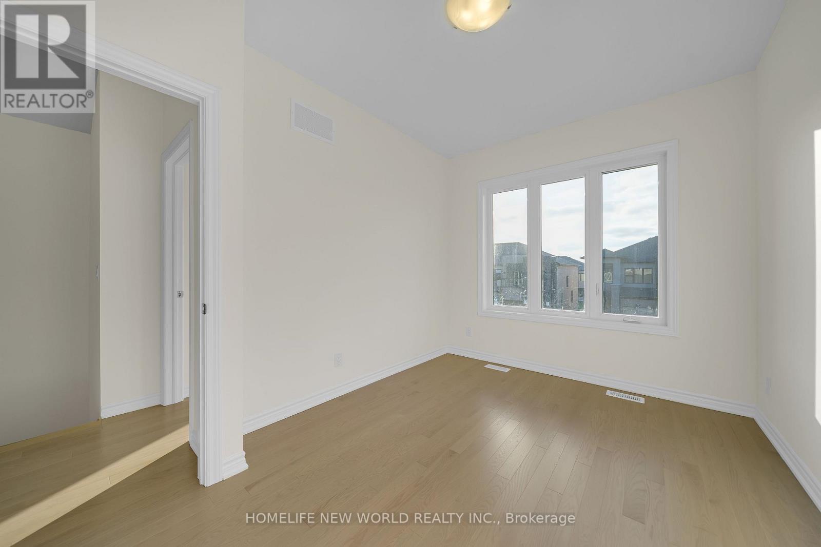 7 Harvey Bunker Crescent, Markham, Ontario  L6C 3M7 - Photo 21 - N12565198