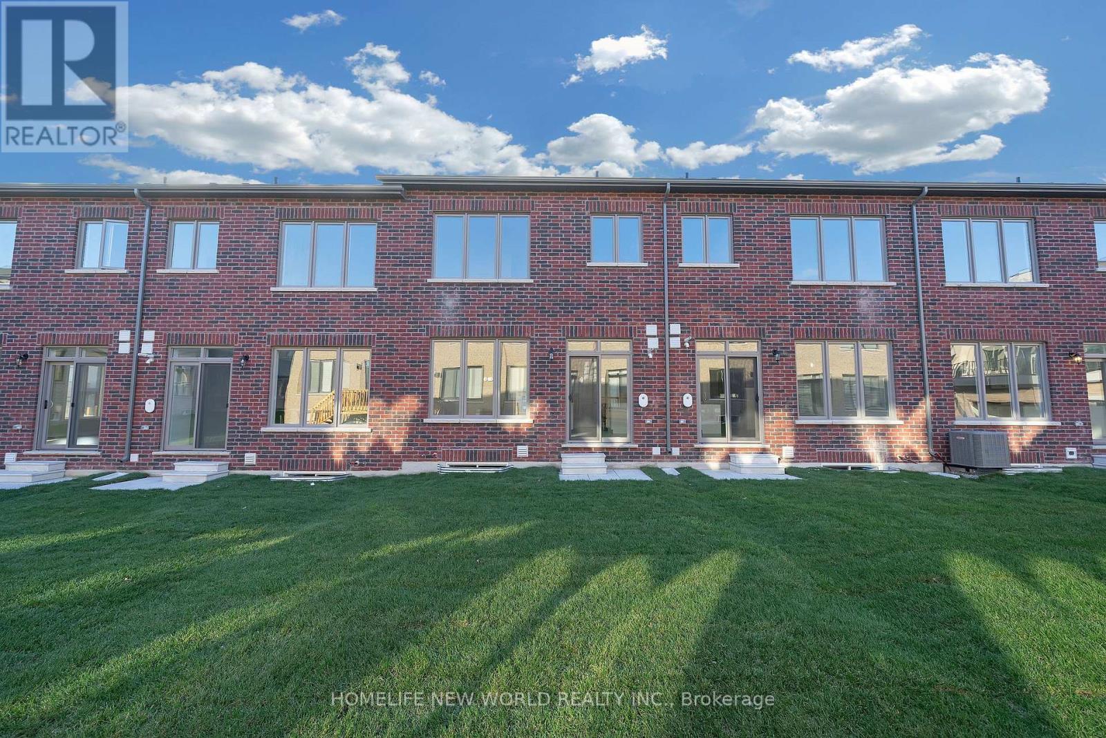 7 Harvey Bunker Crescent, Markham, Ontario  L6C 3M7 - Photo 27 - N12565198