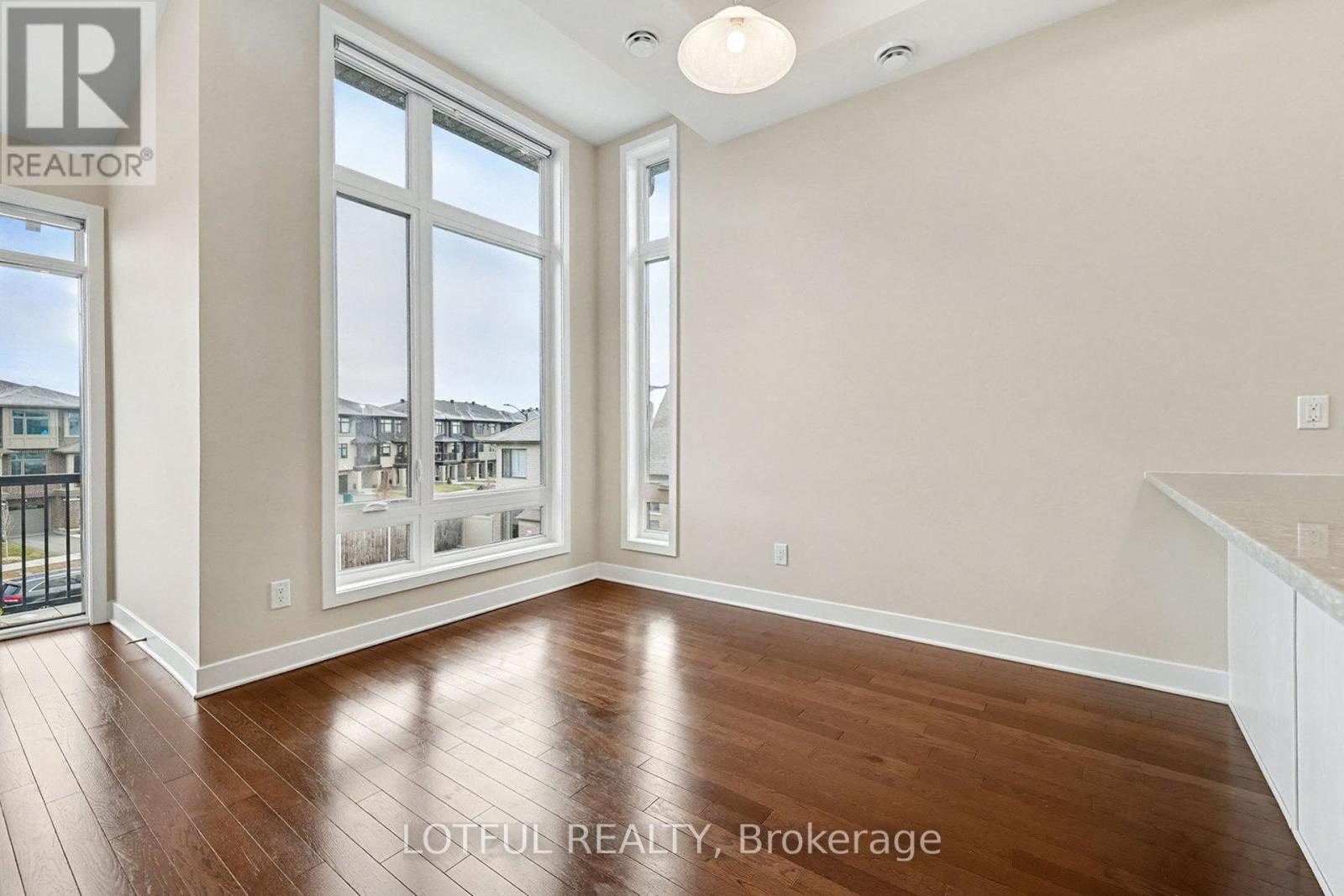 842 Ralph Hennesy Avenue, Ottawa, Ontario  K1X 0E4 - Photo 10 - X12566656