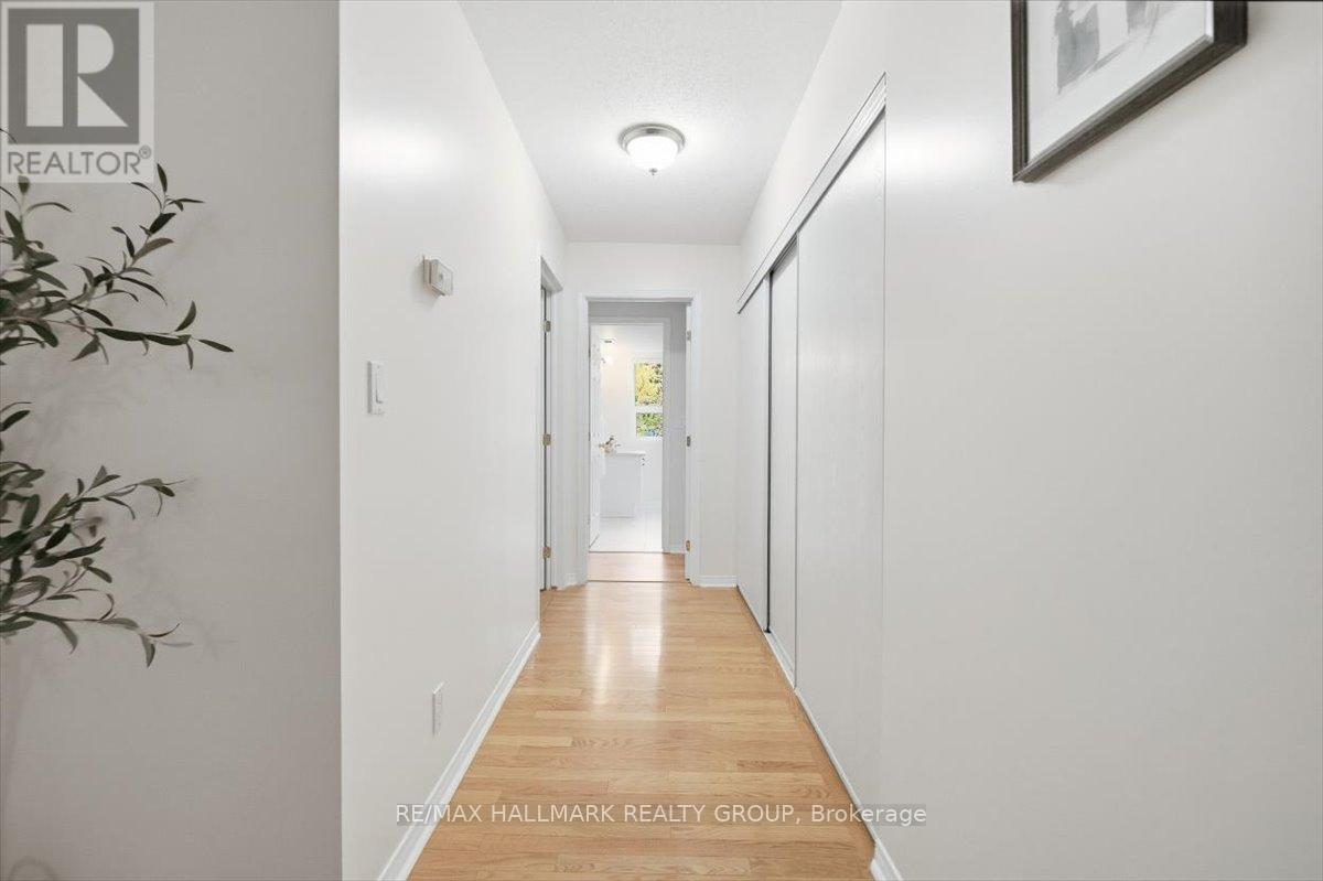 206 - 320 Centrum Boulevard, Ottawa, Ontario K1E 3X9 - Photo 12 - X12566694