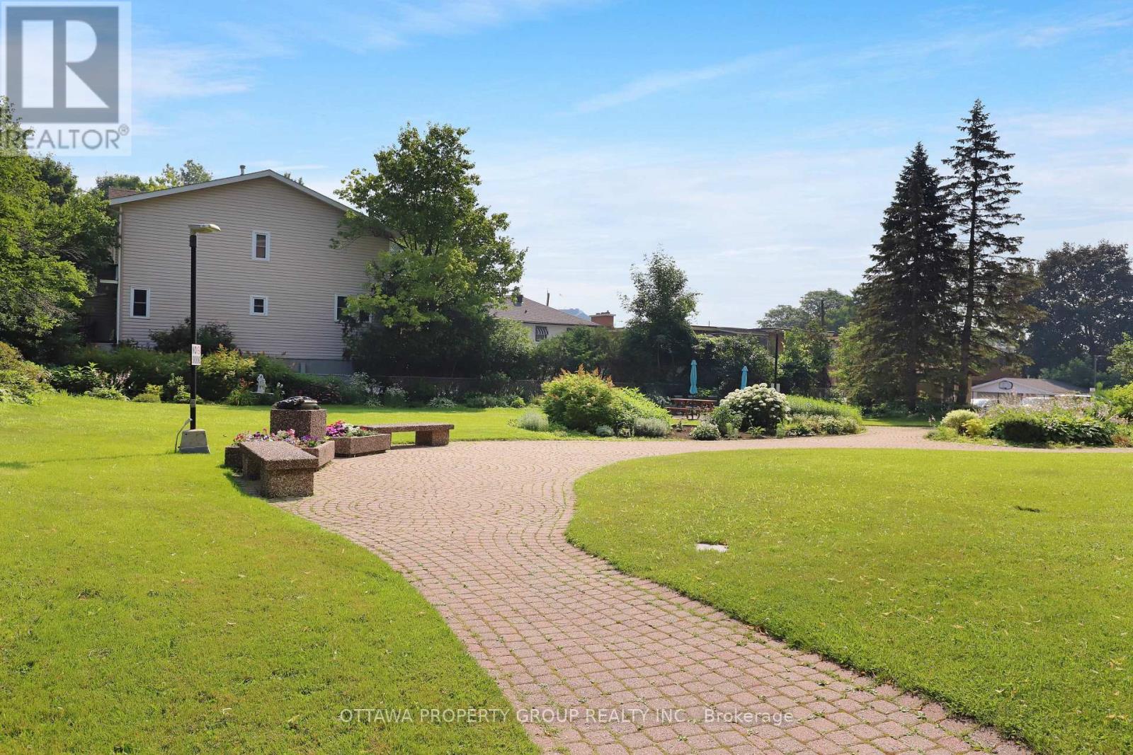 416 - 555 Brittany Drive, Ottawa, Ontario  K1K 4C5 - Photo 23 - X12566766