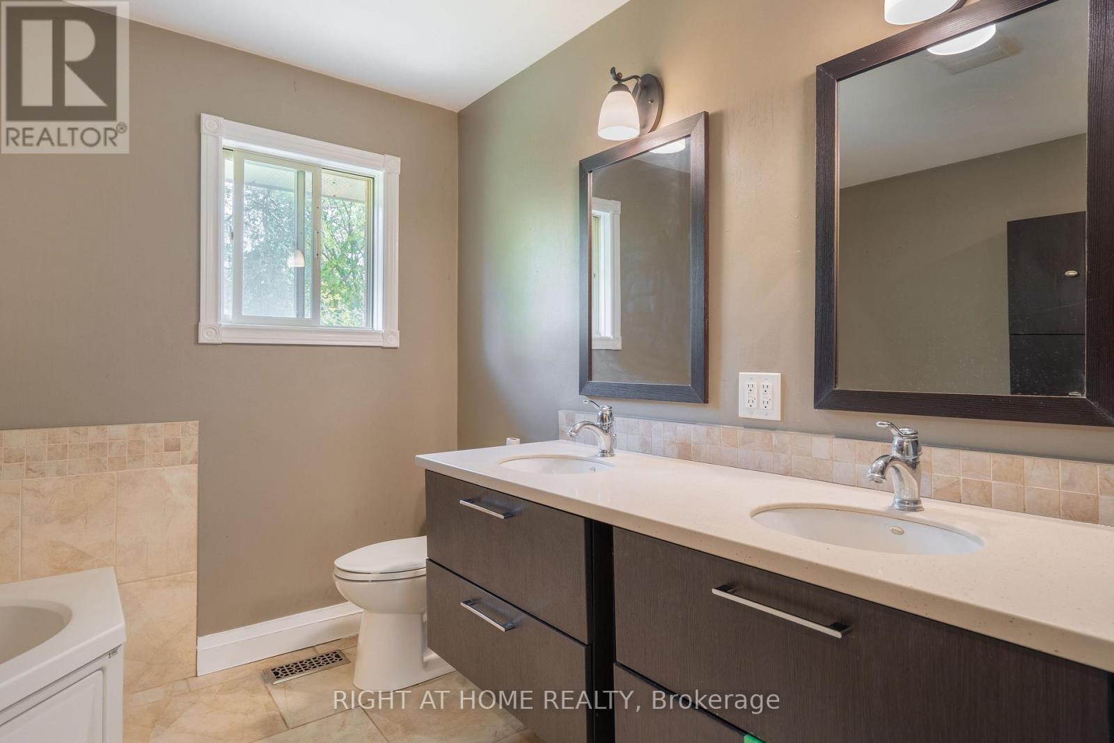 2205 Coronation Boulevard, Cambridge, Ontario  N3H 3S1 - Photo 14 - X12566526