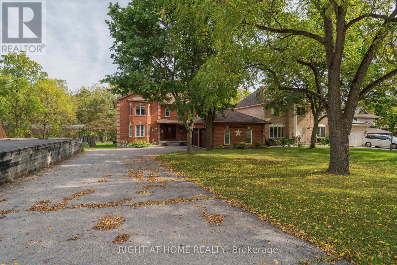 2205 Coronation Boulevard, Cambridge, Ontario  N3H 3S1 - Photo 2 - X12566526