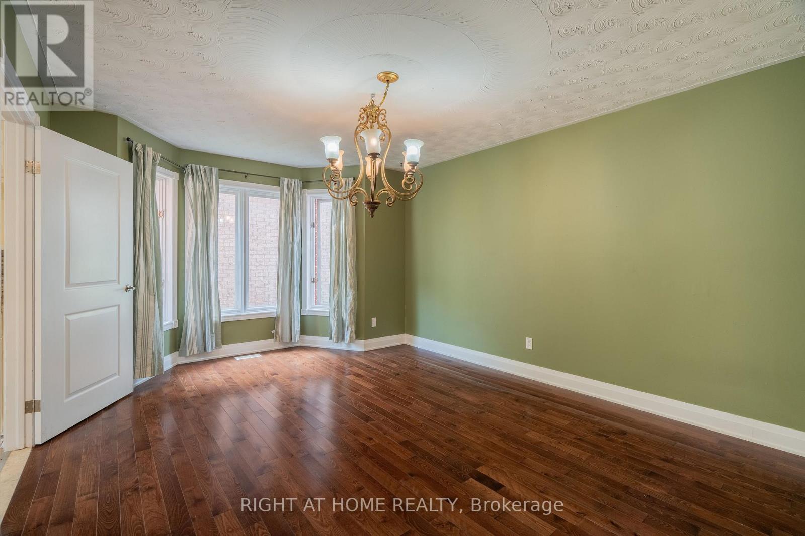 2205 Coronation Boulevard, Cambridge, Ontario  N3H 3S1 - Photo 8 - X12566526