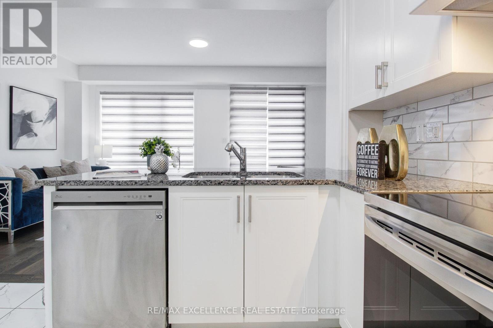 49 Malcolm Crescent, Haldimand, Ontario  N3W 0E9 - Photo 14 - X12566552