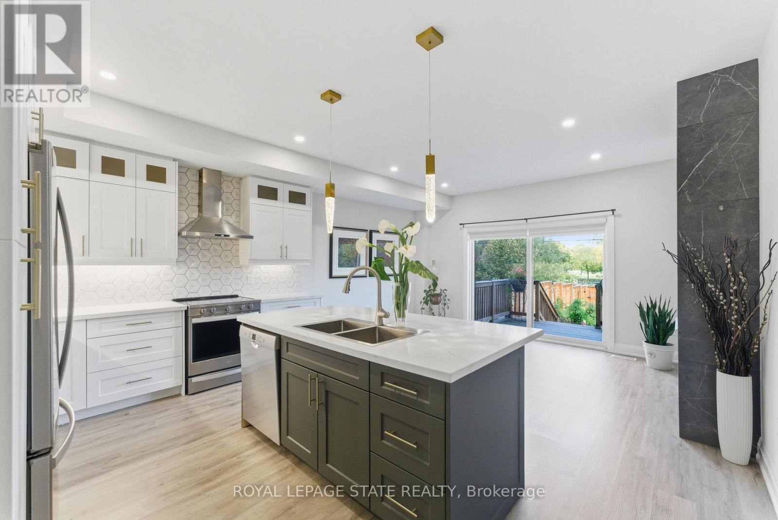 74 Melbourne Street, Hamilton, Ontario  L8P 2A6 - Photo 10 - X12566610