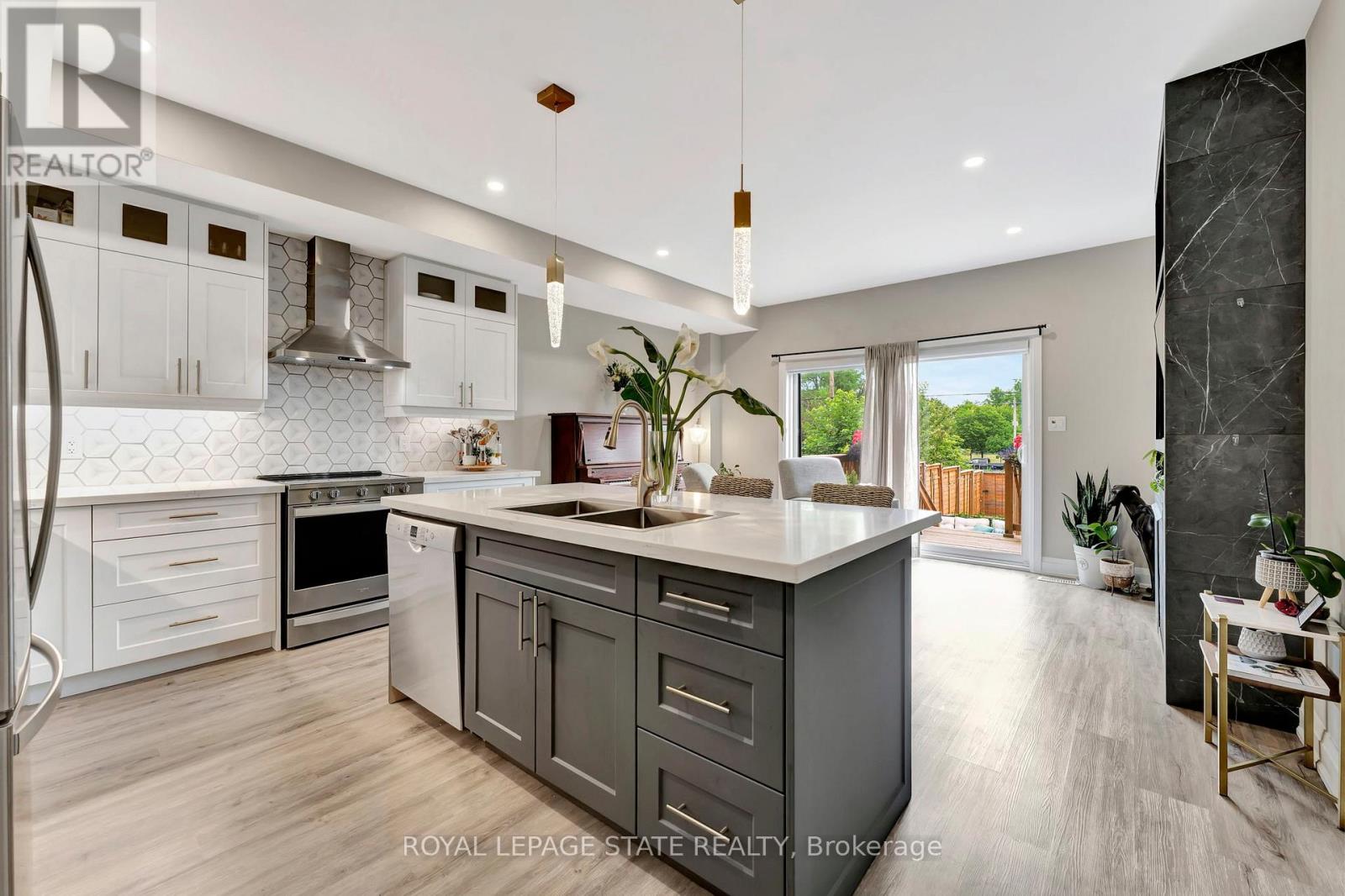 74 Melbourne Street, Hamilton, Ontario  L8P 2A6 - Photo 9 - X12566610