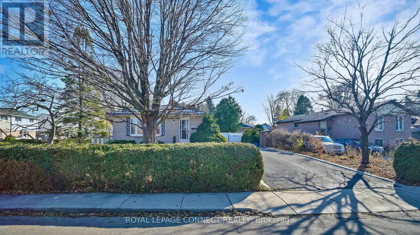 3 Rosewell Street, Hamilton, Ontario  L8W 1V5 - Photo 5 - X12566614