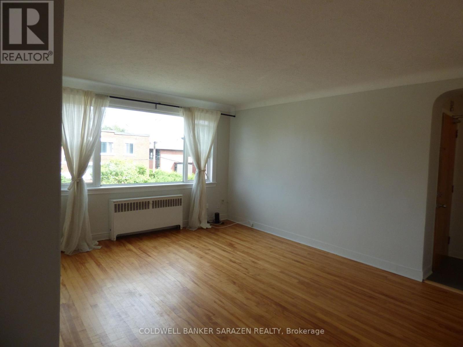 3 - 682 Irene Crescent, Ottawa, Ontario  K1Z 7J1 - Photo 5 - X12558268