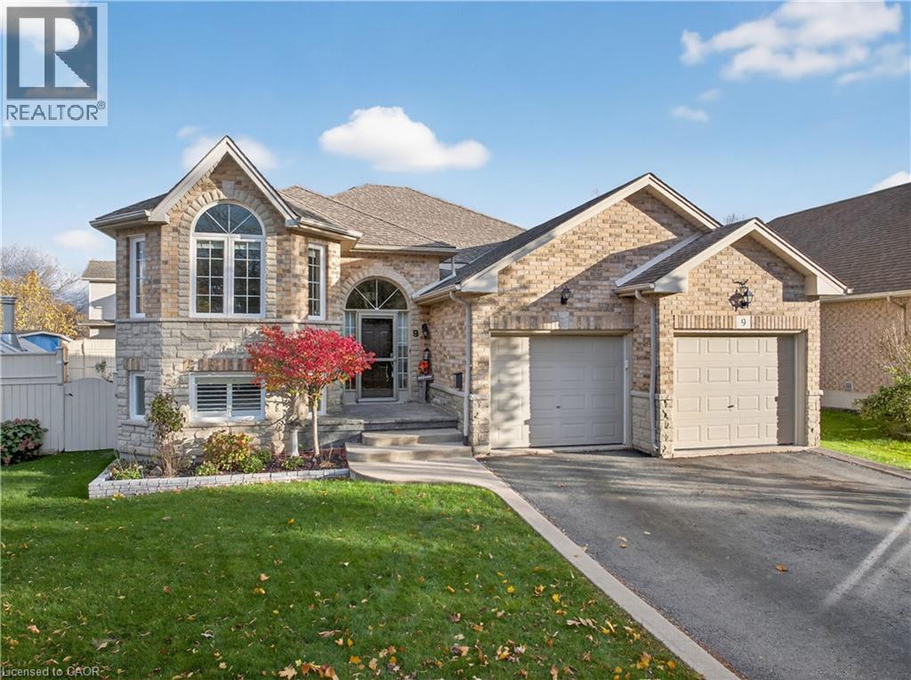 9 TUNBRIDGE Crescent, Grimsby, Ontario