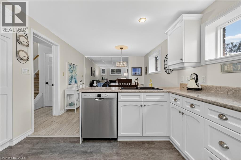 9 Tunbridge Crescent, Grimsby, Ontario  L3M 2V8 - Photo 31 - 40789305