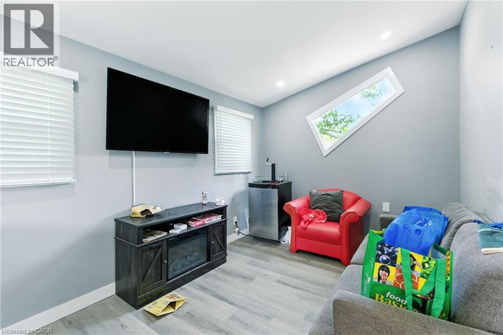 74 East 14th Street, Hamilton, Ontario  L9A 4B5 - Photo 14 - 40789831