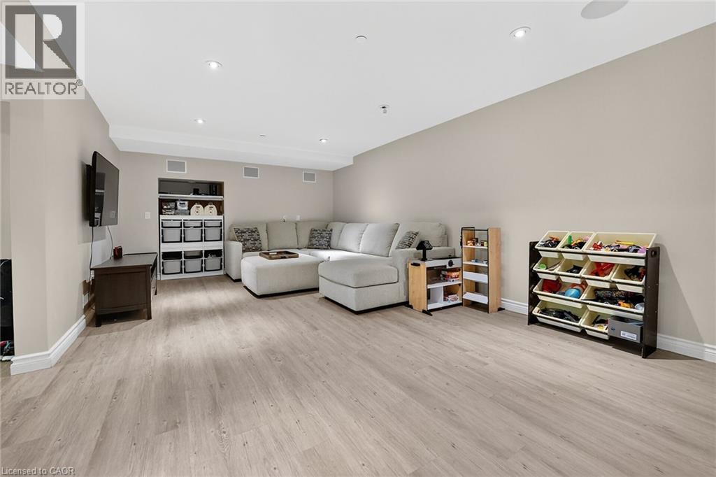 40 Parkwood Road, Grimsby, Ontario  L3M 4K9 - Photo 48 - 40789761