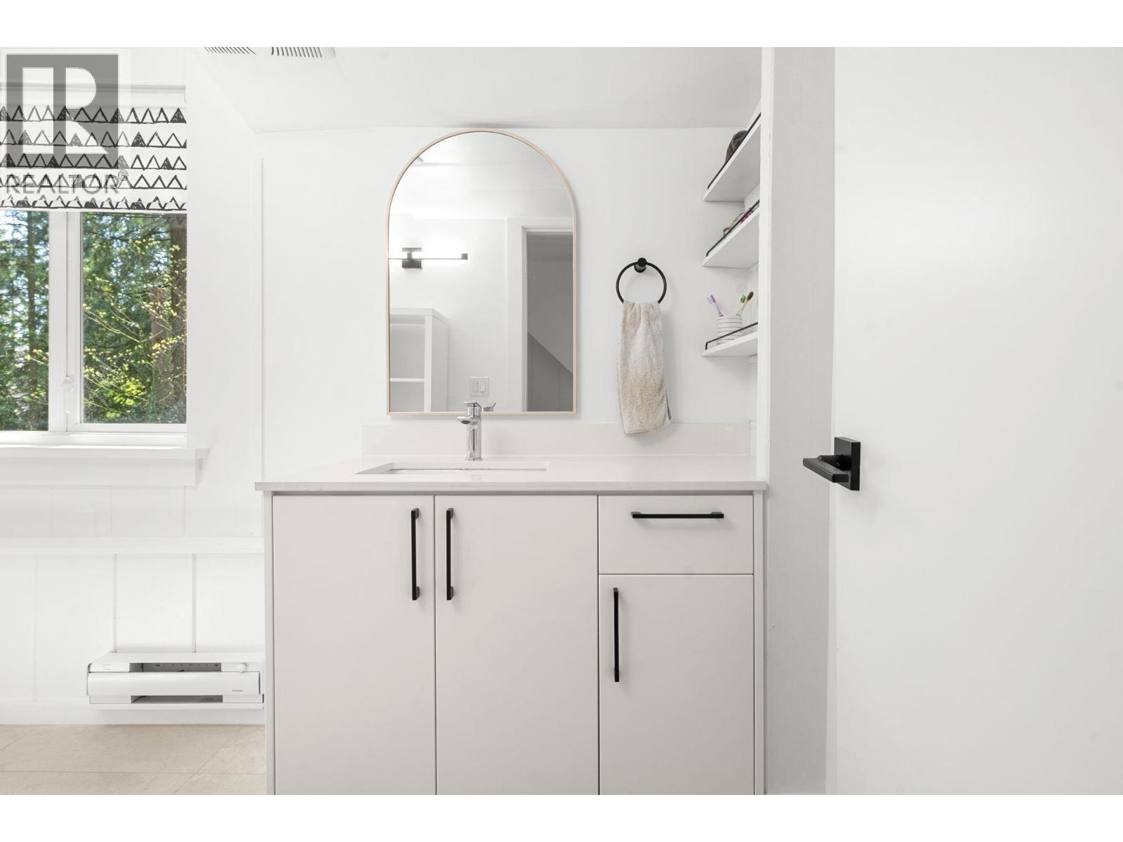 2052 Capilano Road, North Vancouver, British Columbia  V7P 3B8 - Photo 28 - R3069245