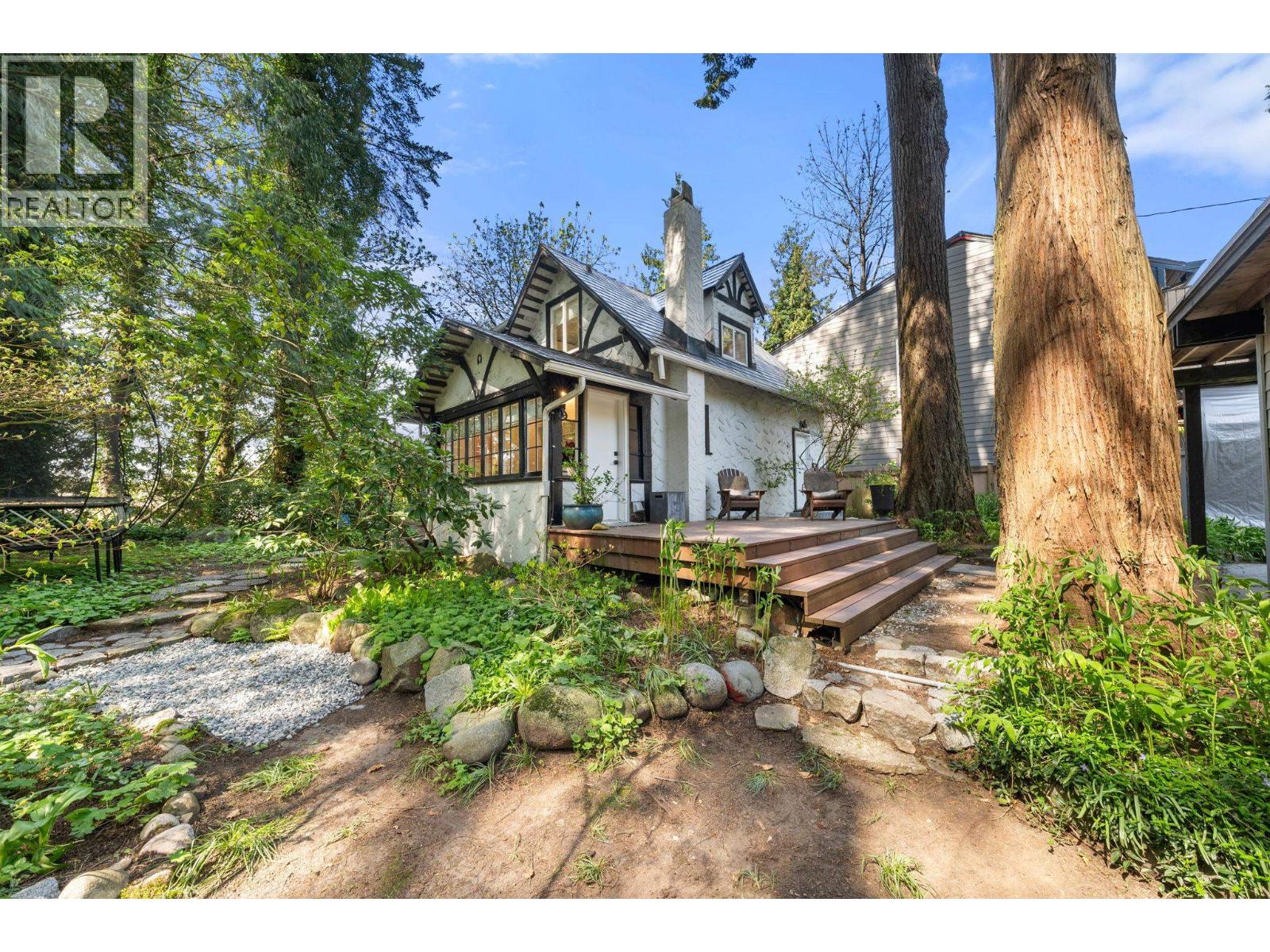 2052 Capilano Road, North Vancouver, British Columbia  V7P 3B8 - Photo 37 - R3069245