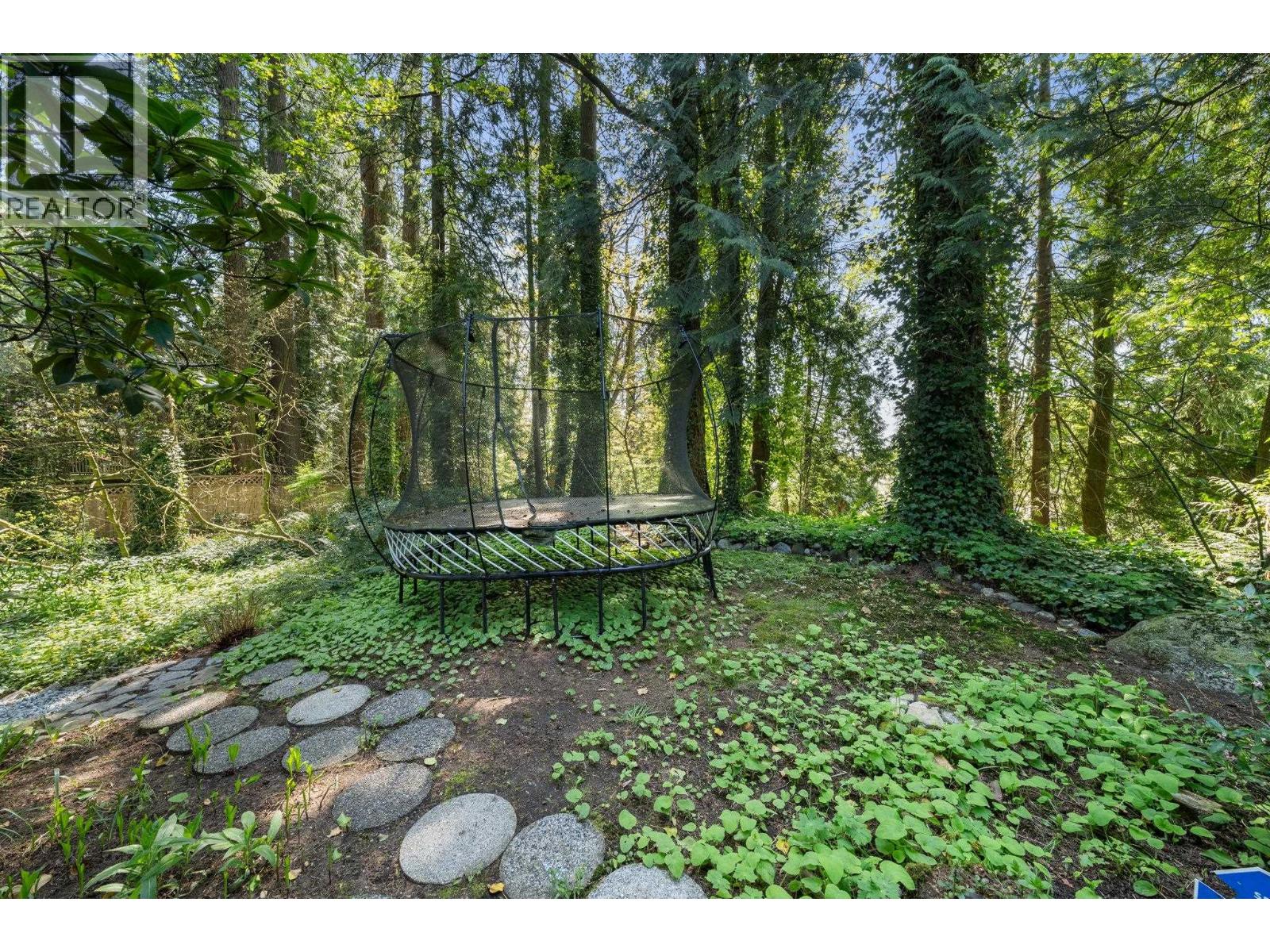 2052 Capilano Road, North Vancouver, British Columbia  V7P 3B8 - Photo 38 - R3069245