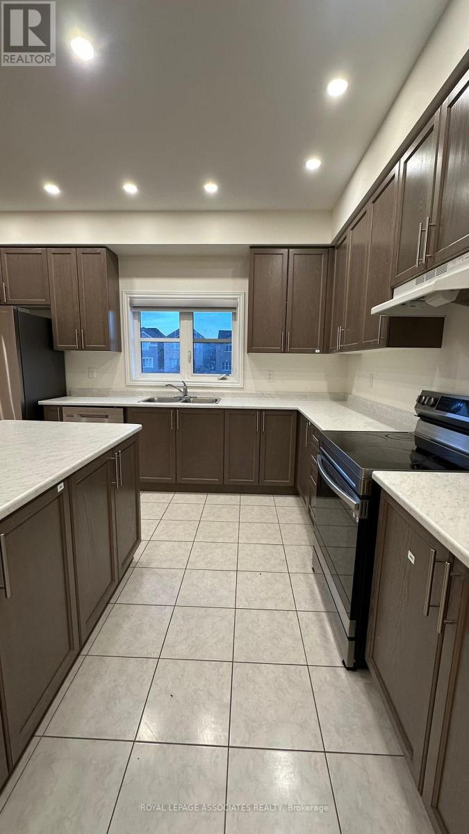 1108 Skyridge Boulevard, Pickering, Ontario  L1X 0M8 - Photo 6 - E12419530