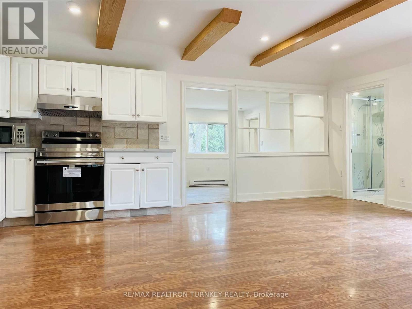 18 River Drive, East Gwillimbury, Ontario  L9N 1A6 - Photo 8 - N12566364