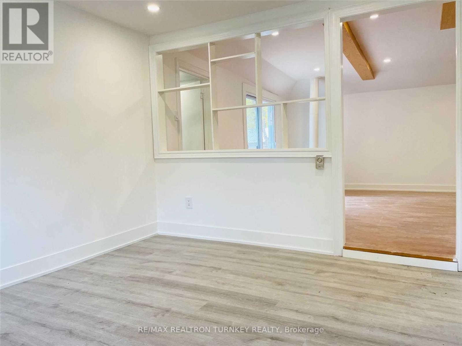 18 River Drive, East Gwillimbury, Ontario  L9N 1A6 - Photo 9 - N12566364