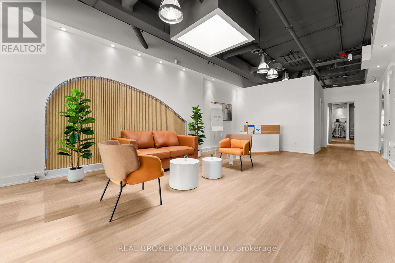 501 - 21 Camden Street, Toronto, Ontario  M5V 1V2 - Photo 8 - C12566778