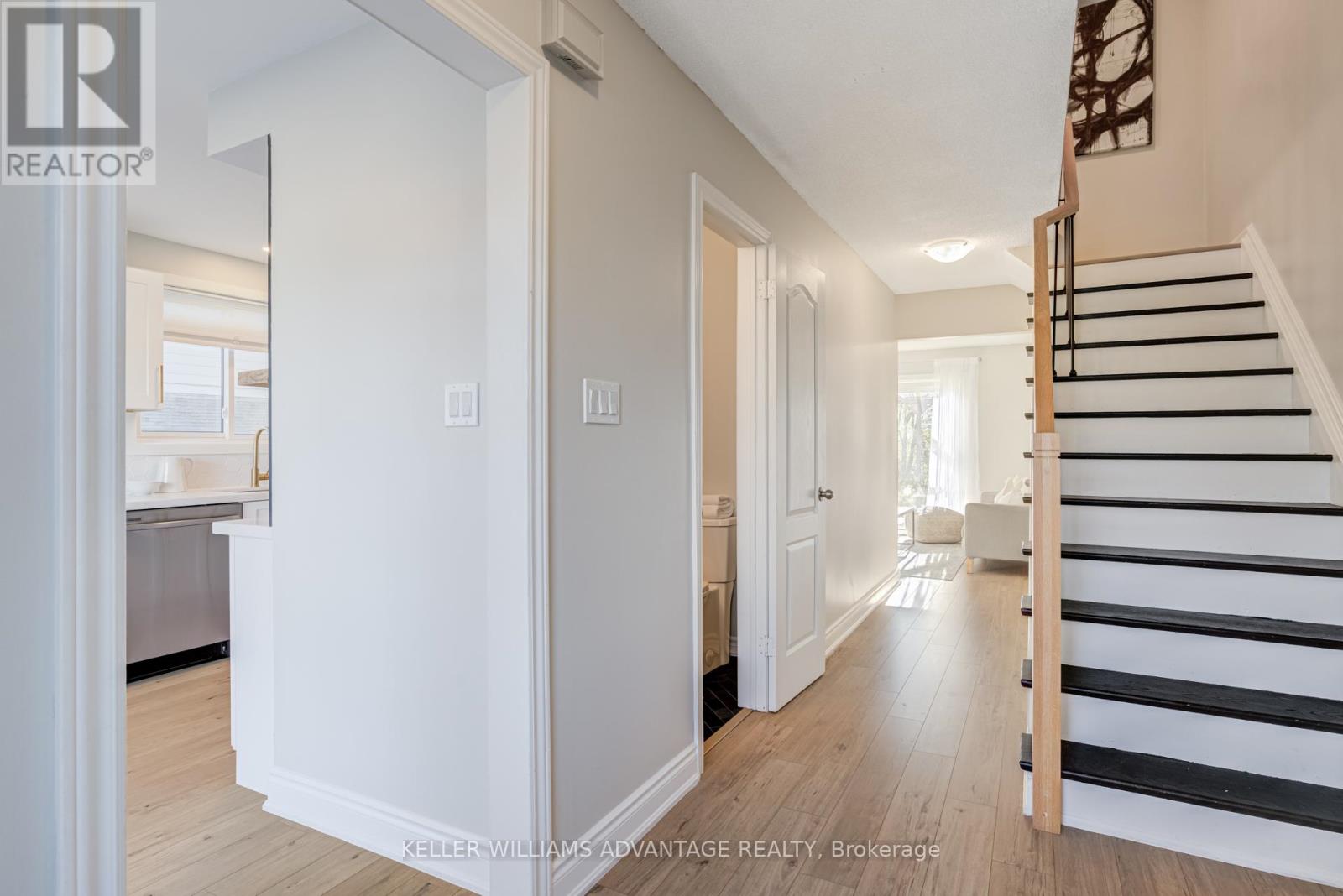 17 Loscombe Drive, Clarington, Ontario  L1C 3S8 - Photo 3 - E12566728