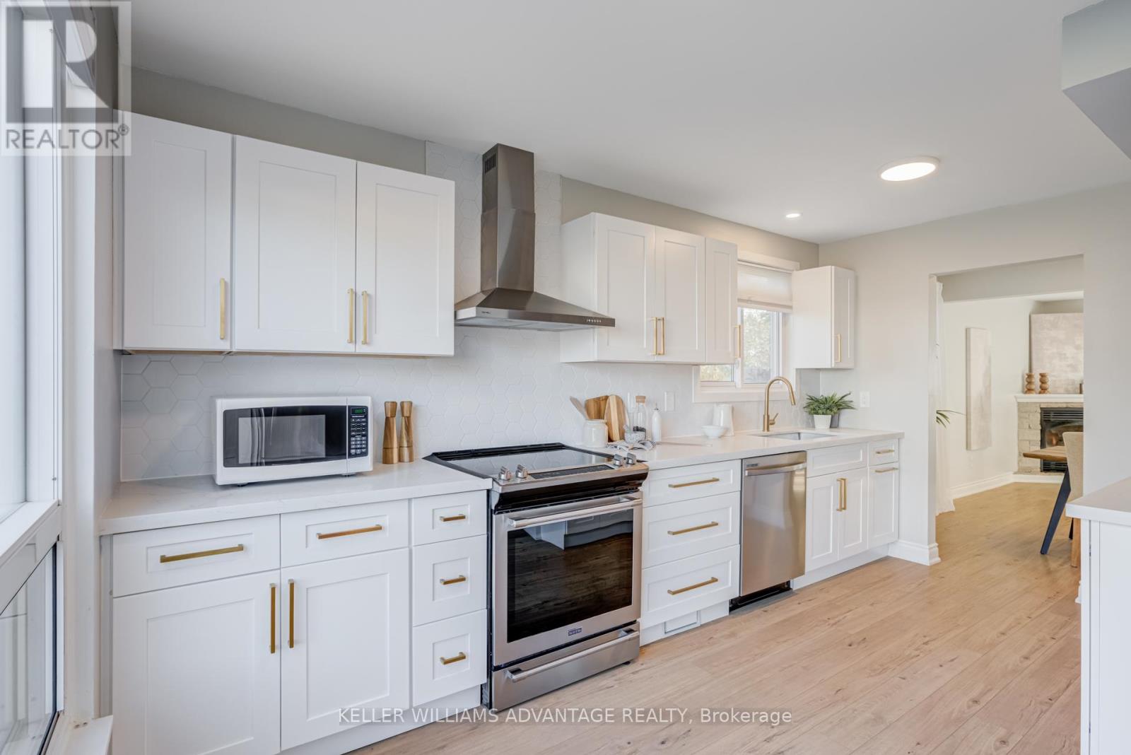 17 Loscombe Drive, Clarington, Ontario  L1C 3S8 - Photo 4 - E12566728