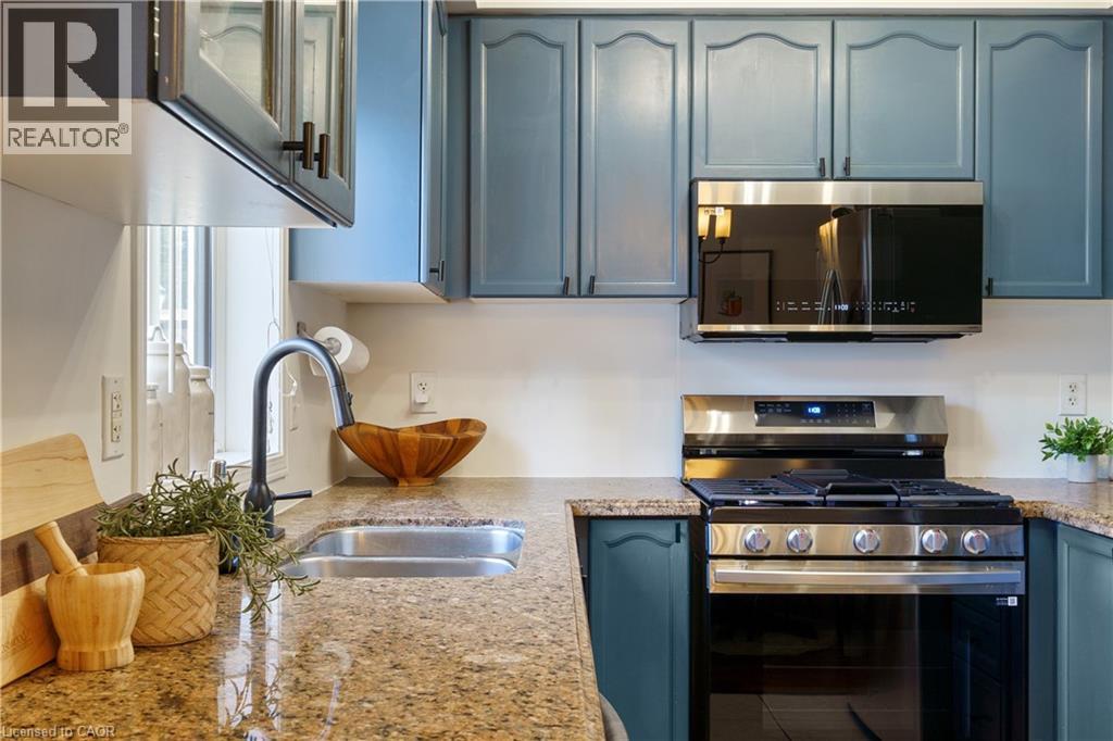 14 Fox Run, Waterdown, Ontario  L0R 2H8 - Photo 20 - 40775463