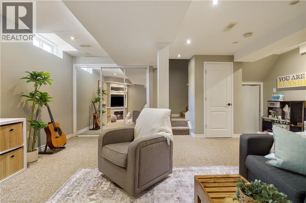 14 Fox Run, Waterdown, Ontario  L0R 2H8 - Photo 38 - 40775463