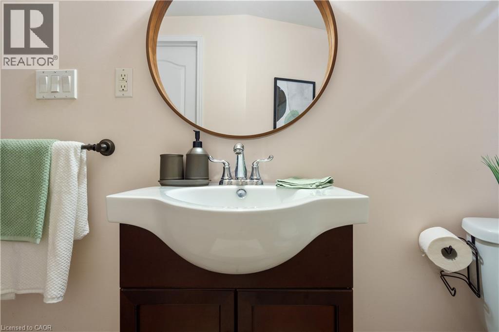 14 Fox Run, Waterdown, Ontario  L0R 2H8 - Photo 40 - 40775463