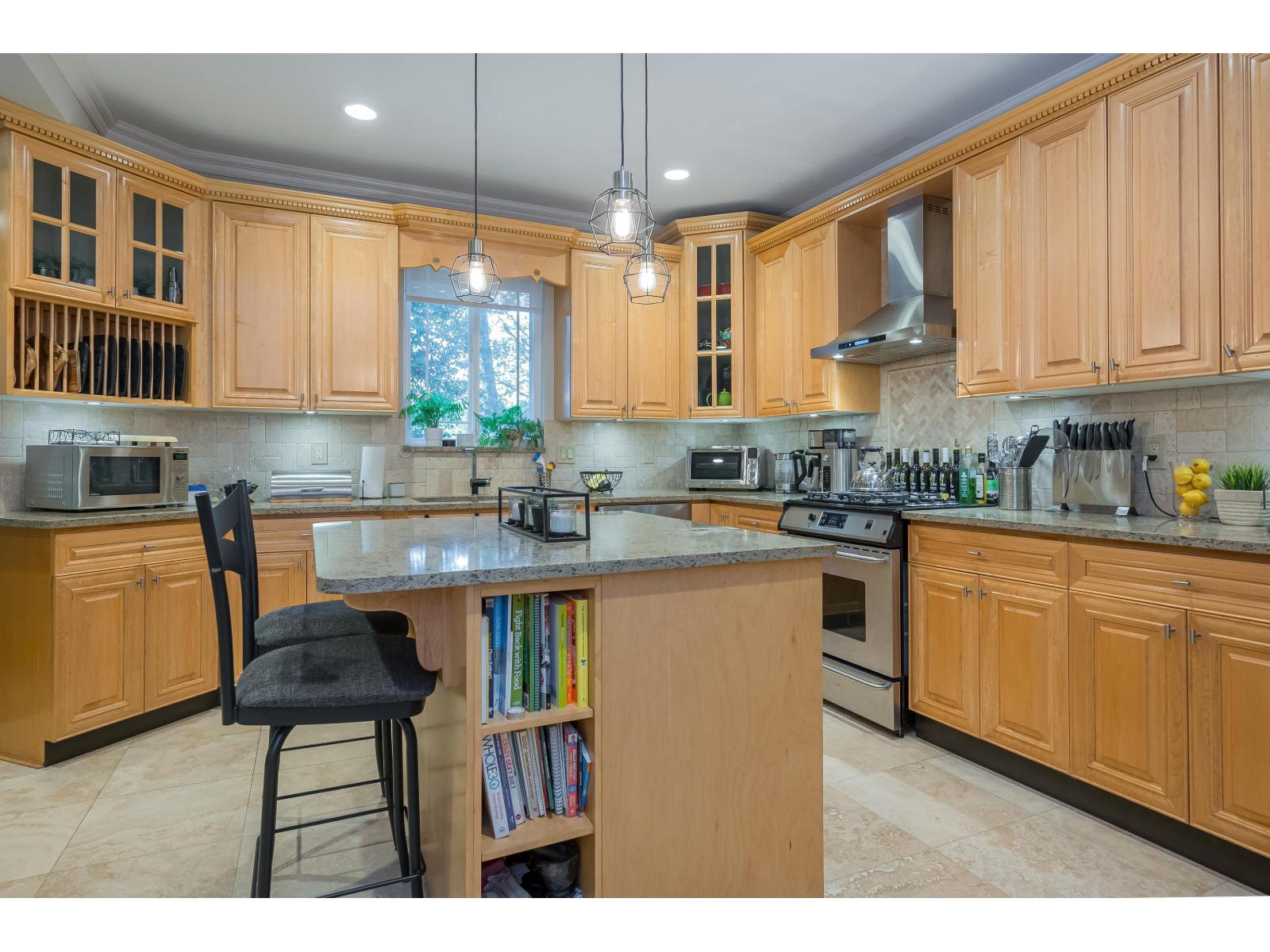 2966 147a Street, Surrey, British Columbia  V4P 3E6 - Photo 8 - R3069248