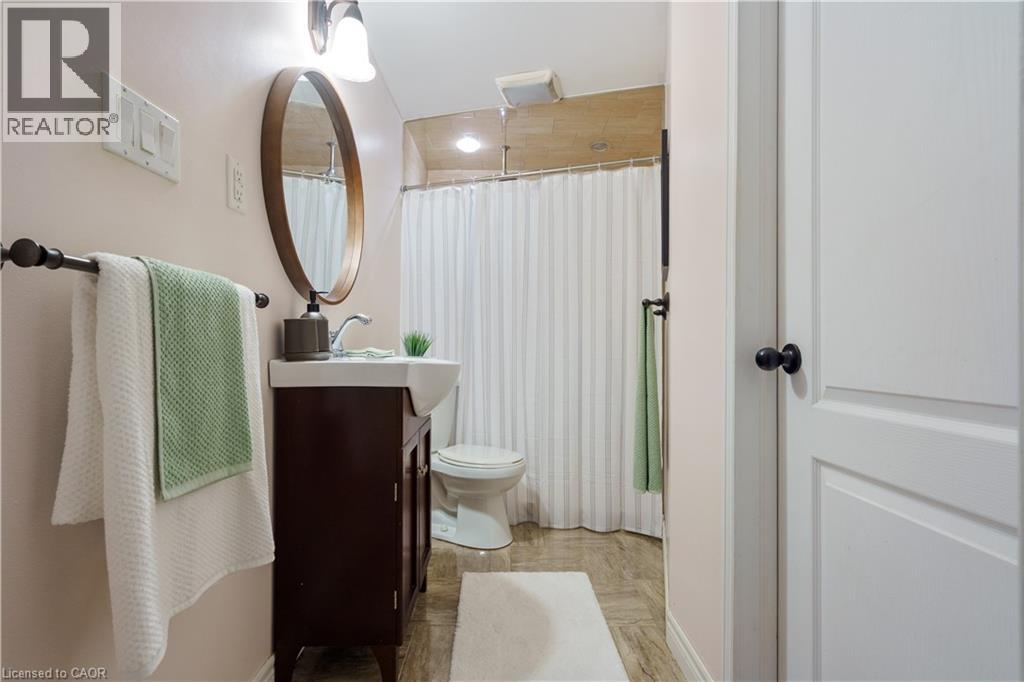 14 Fox Run, Waterdown, Ontario  L0R 2H8 - Photo 39 - 40775463