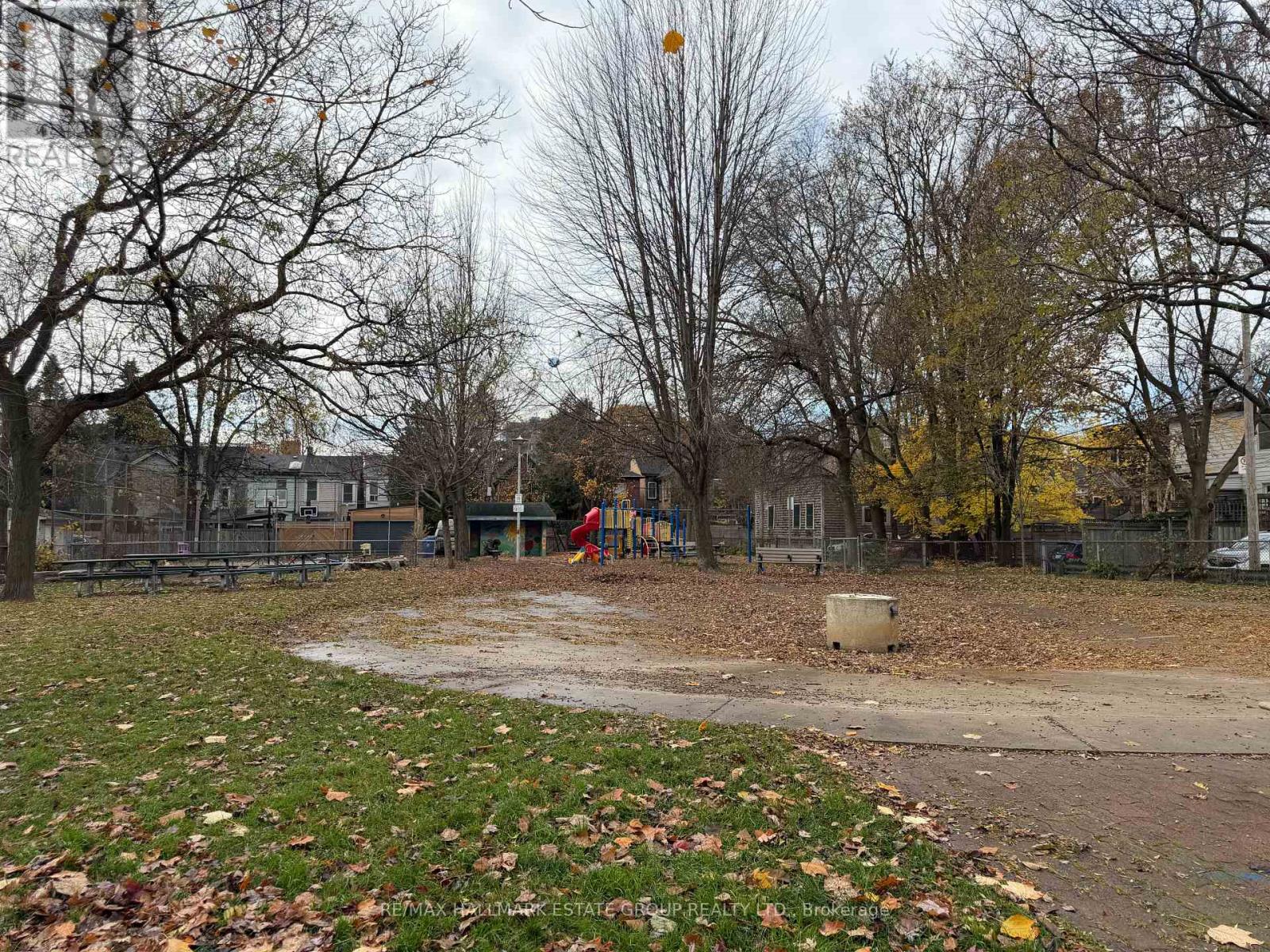 16 Brighton Avenue, Toronto, Ontario  M4M 1P4 - Photo 2 - E12565816