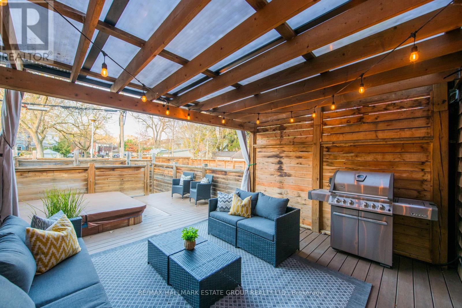 16 Brighton Avenue, Toronto, Ontario  M4M 1P4 - Photo 43 - E12565816