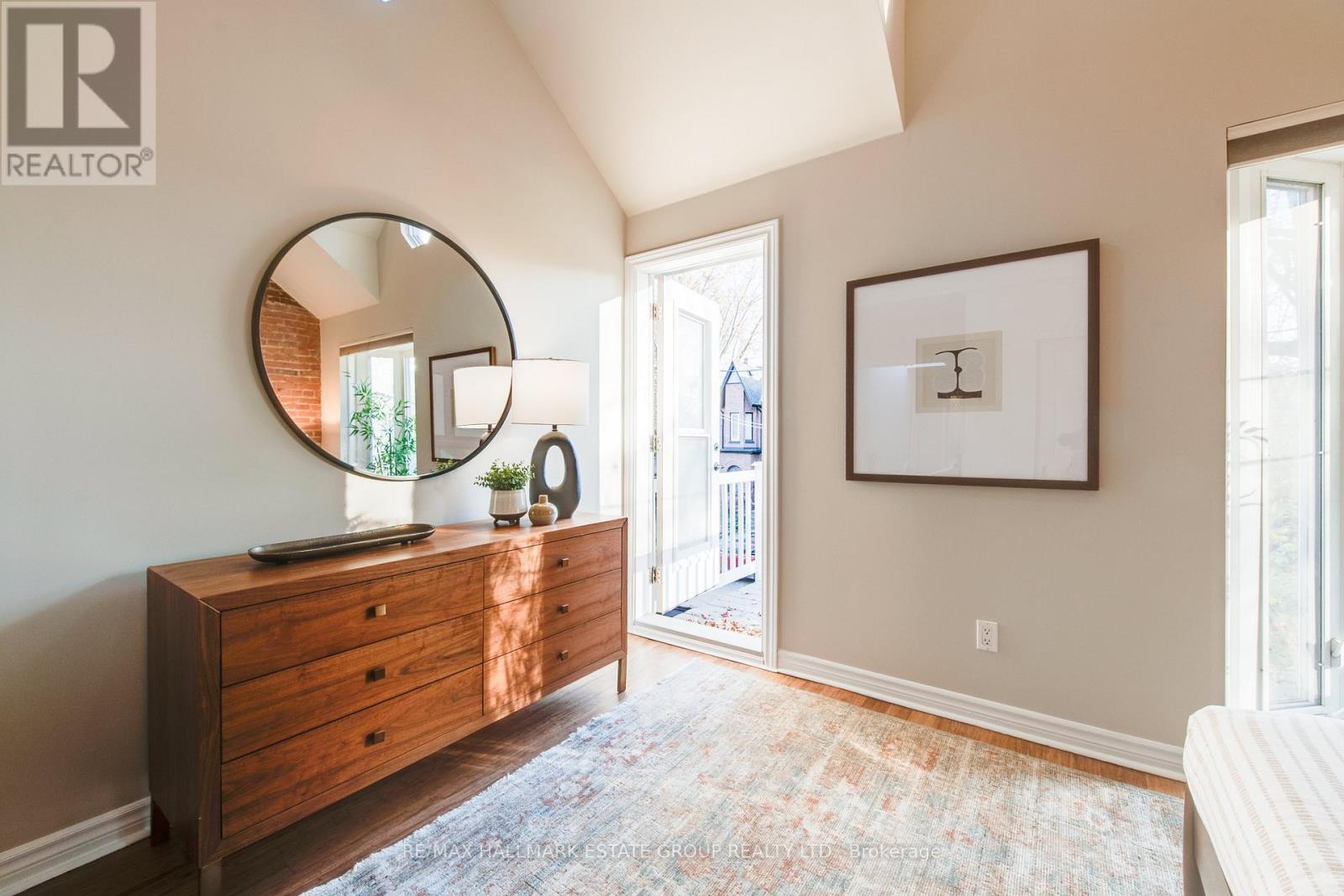 16 Brighton Avenue, Toronto, Ontario  M4M 1P4 - Photo 35 - E12565816