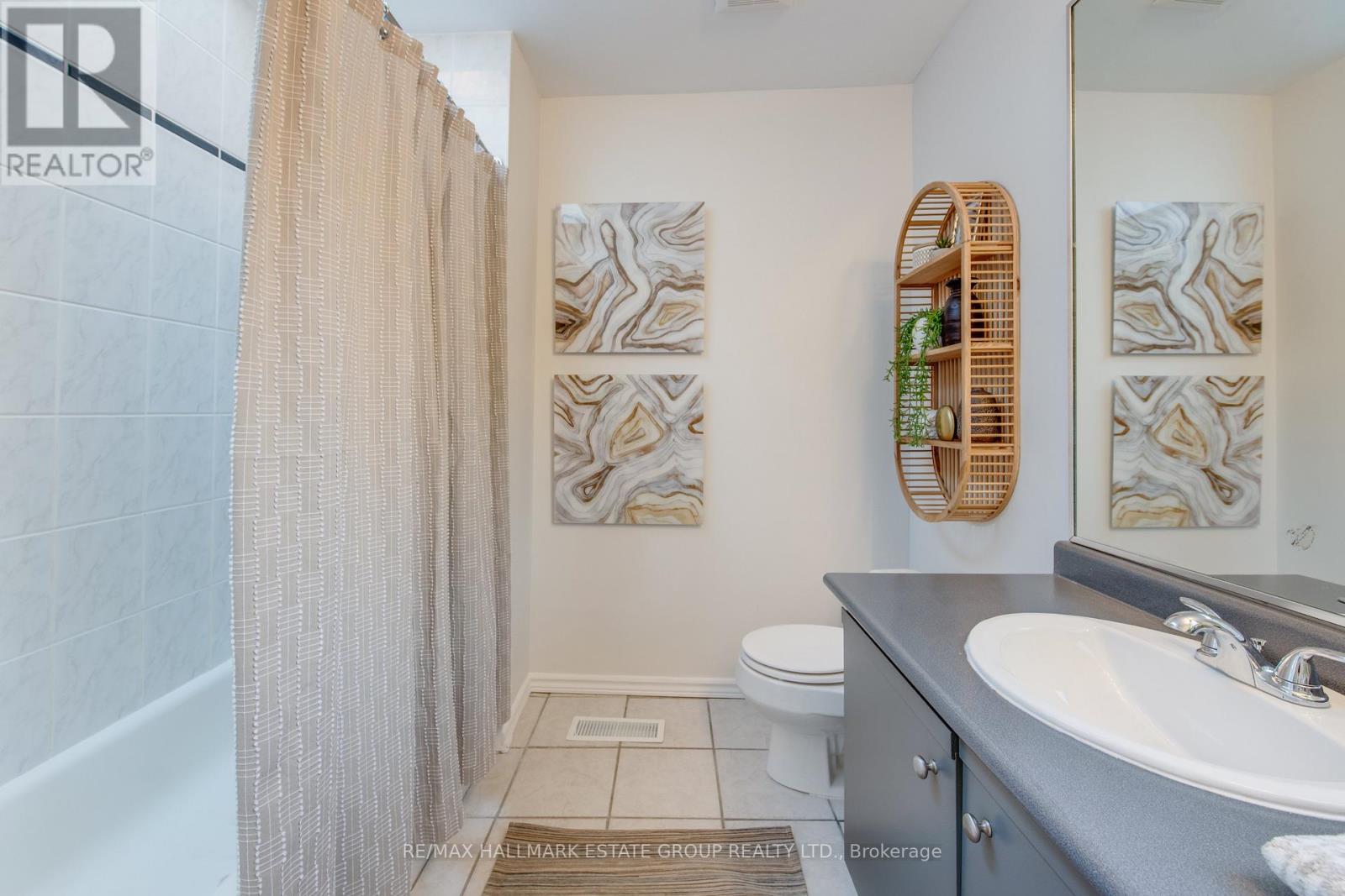 16 Brighton Avenue, Toronto, Ontario  M4M 1P4 - Photo 21 - E12565816