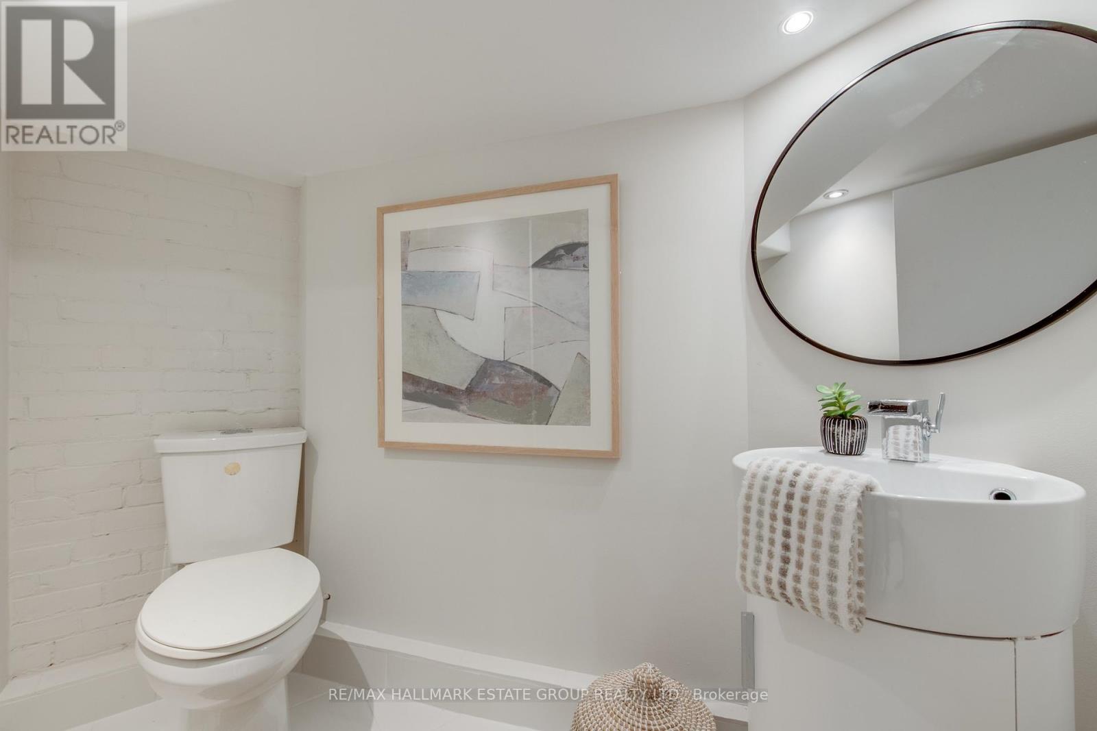 16 Brighton Avenue, Toronto, Ontario  M4M 1P4 - Photo 42 - E12565816