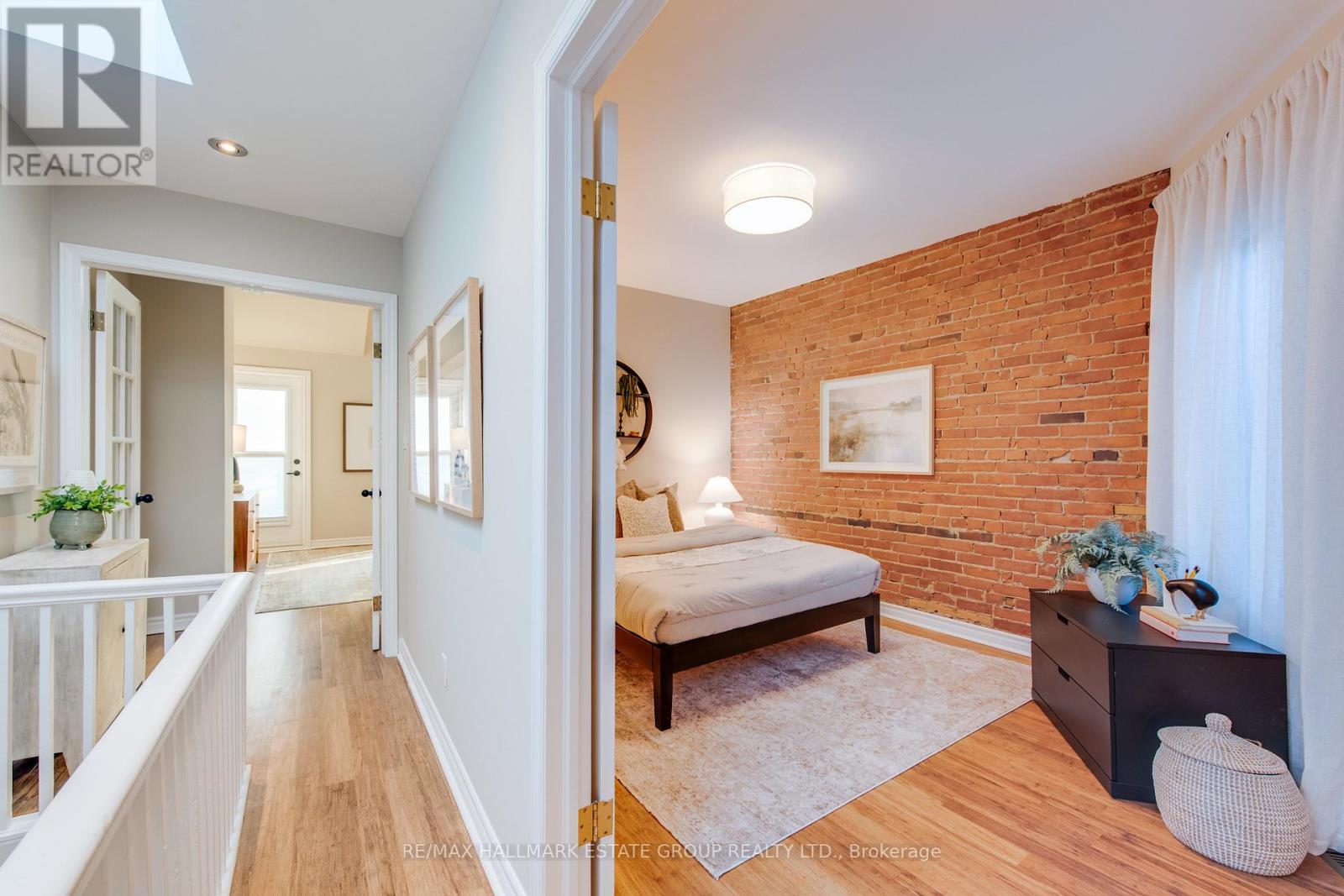 16 Brighton Avenue, Toronto, Ontario  M4M 1P4 - Photo 23 - E12565816