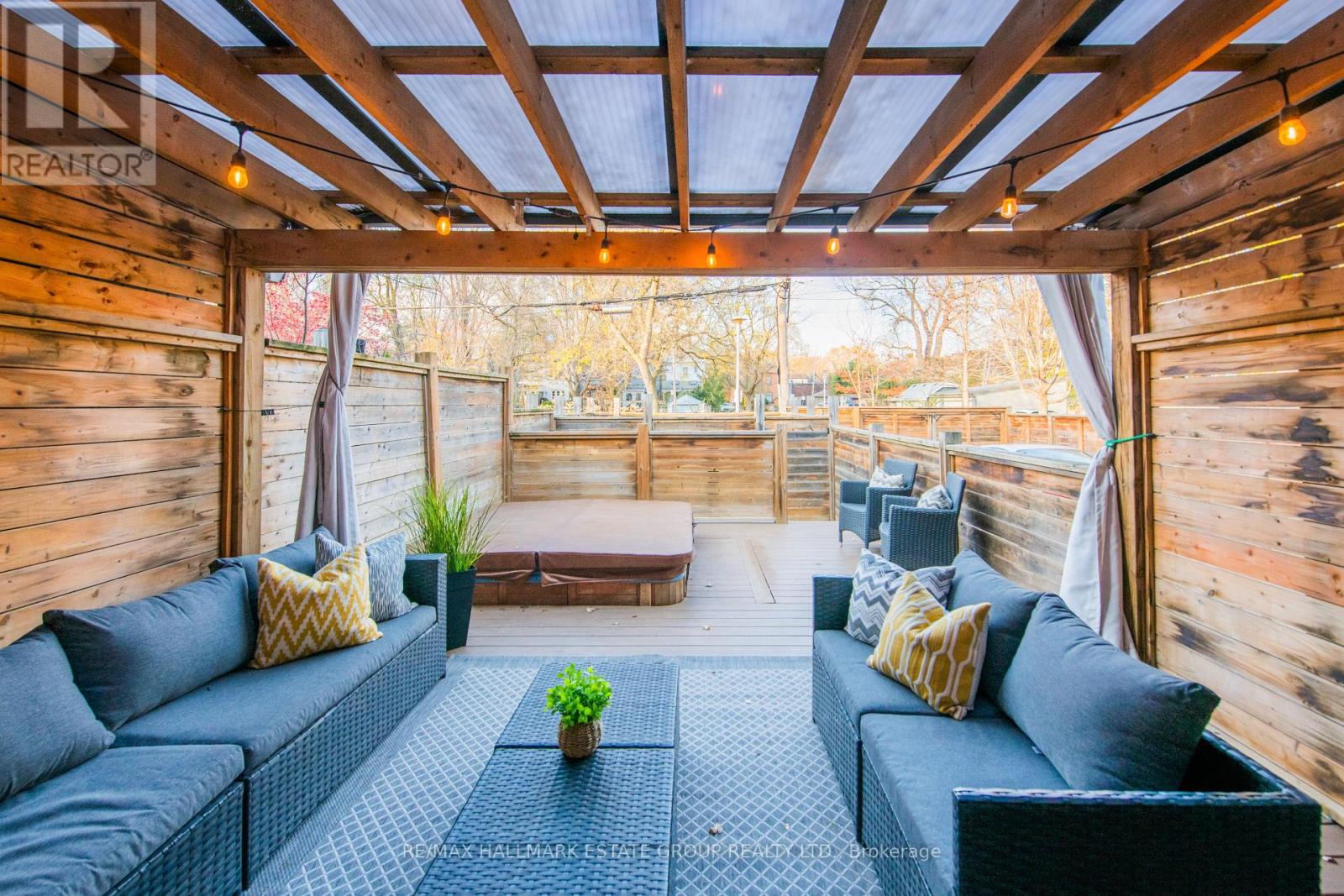 16 Brighton Avenue, Toronto, Ontario  M4M 1P4 - Photo 44 - E12565816