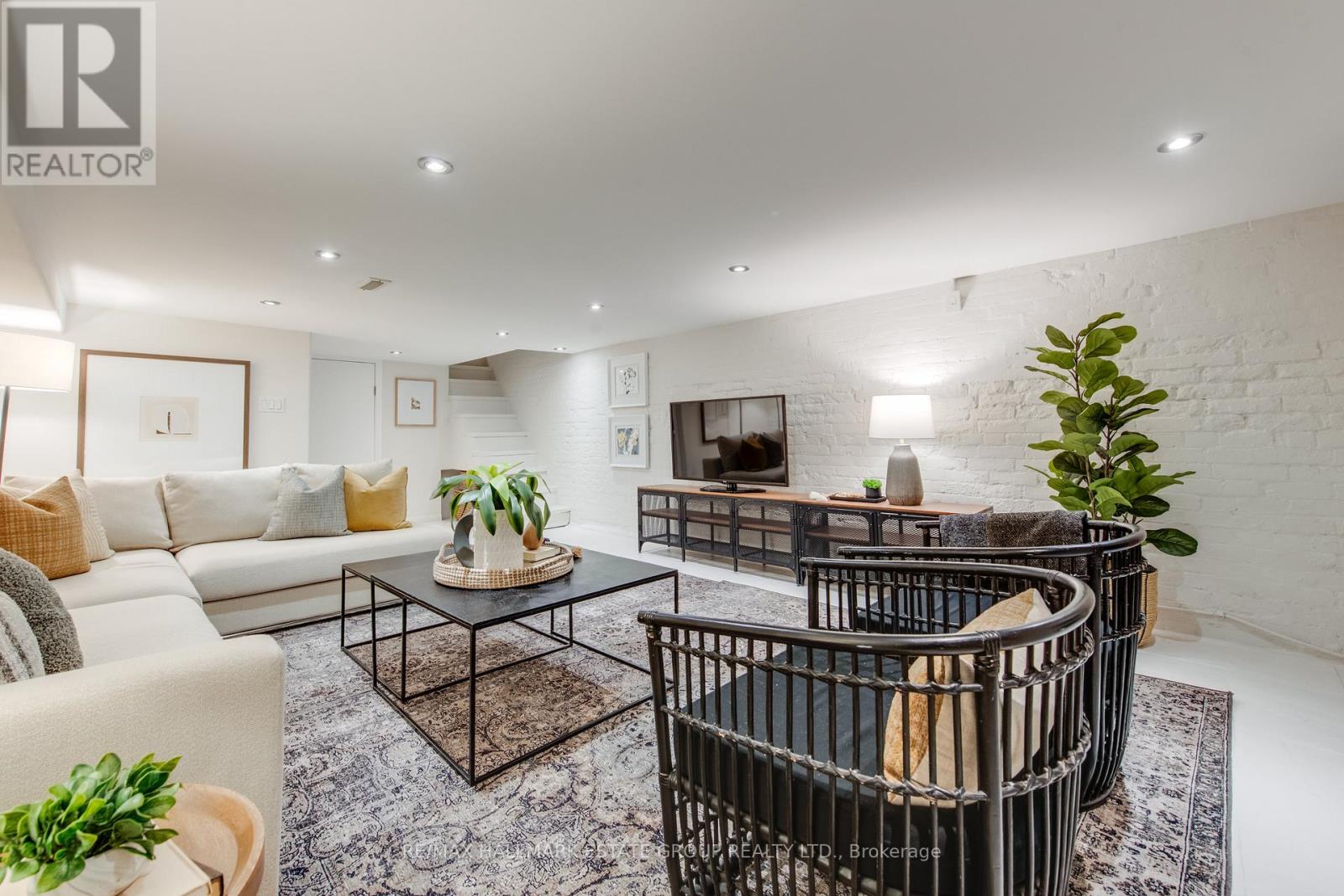 16 Brighton Avenue, Toronto, Ontario  M4M 1P4 - Photo 41 - E12565816