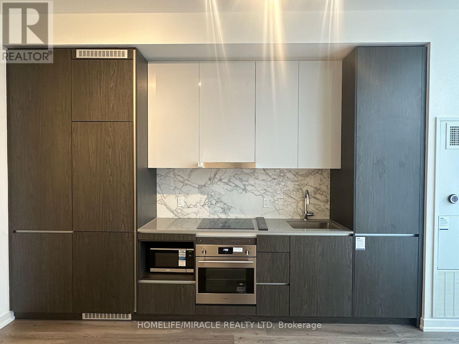 Ph105 - 28 Interchange Way, Vaughan, Ontario  L4K 0P8 - Photo 5 - N12566686