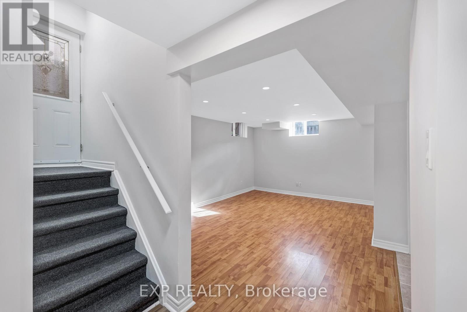 168 Wainscot Avenue, Newmarket, Ontario  L3X 2X4 - Photo 31 - N12566700