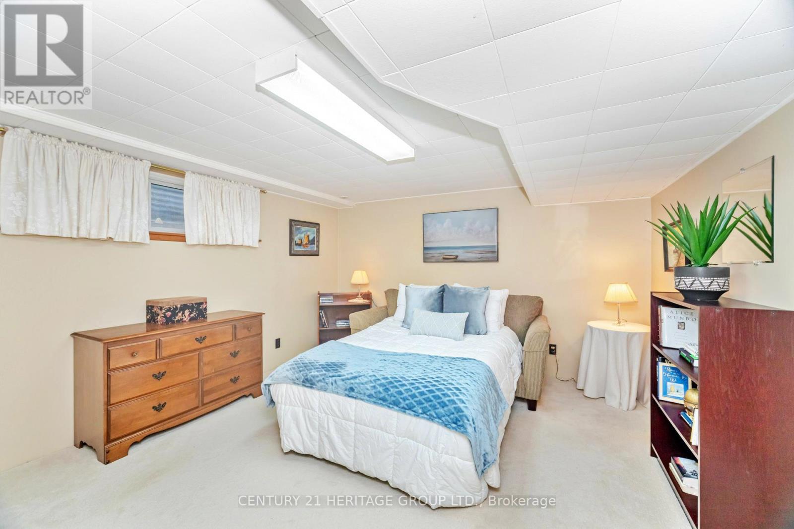 22 Poplar Drive, Richmond Hill, Ontario  L4E 2X6 - Photo 39 - N12566742