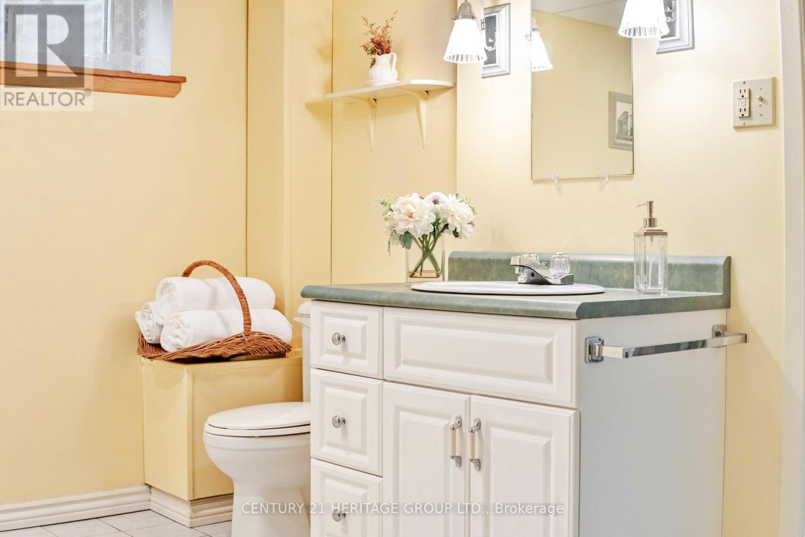 22 Poplar Drive, Richmond Hill, Ontario  L4E 2X6 - Photo 42 - N12566742