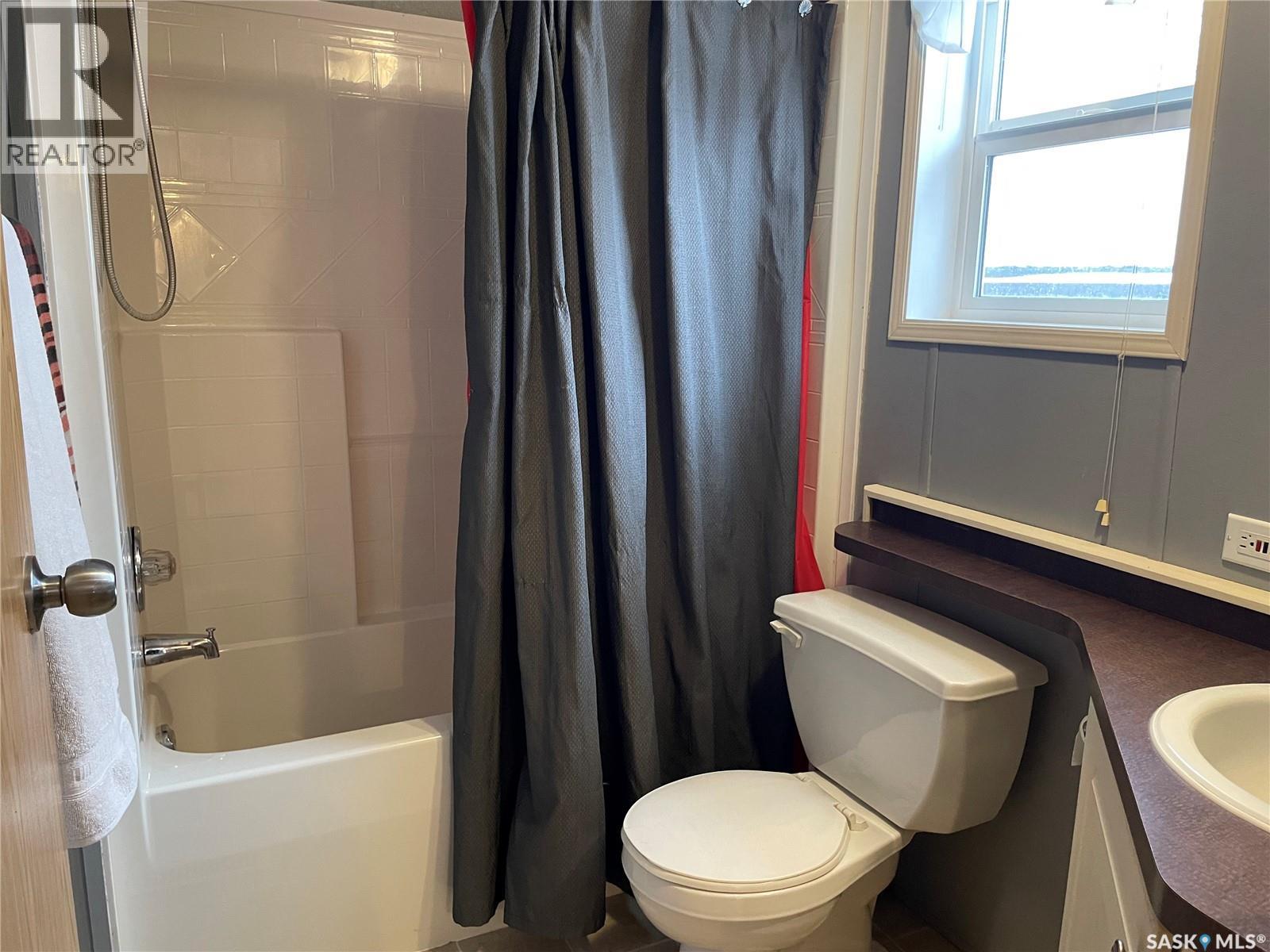 418 7th Street E, Meadow Lake, Saskatchewan  S9X 1J1 - Photo 16 - SK024508