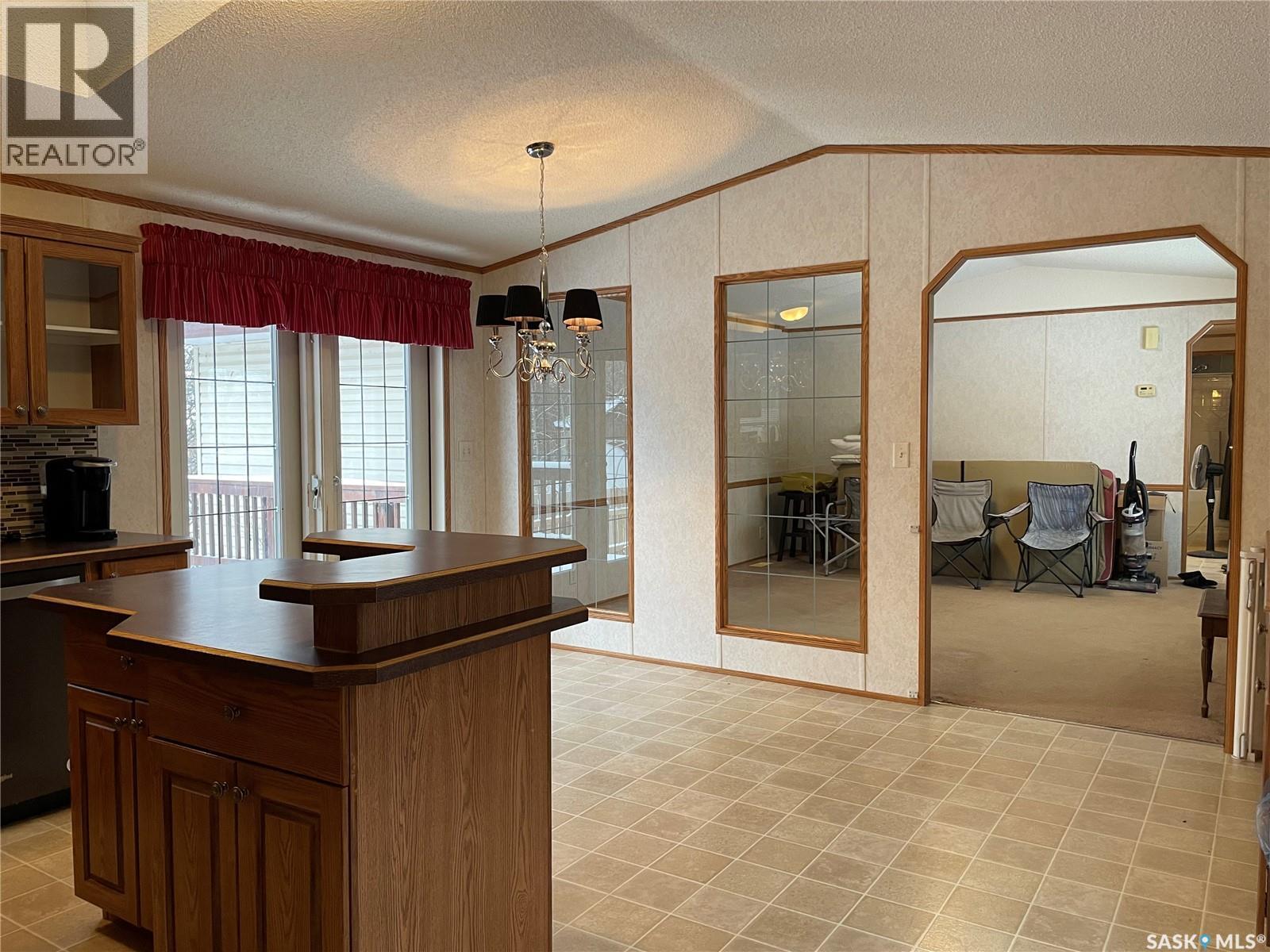 418 7th Street E, Meadow Lake, Saskatchewan  S9X 1J1 - Photo 5 - SK024508