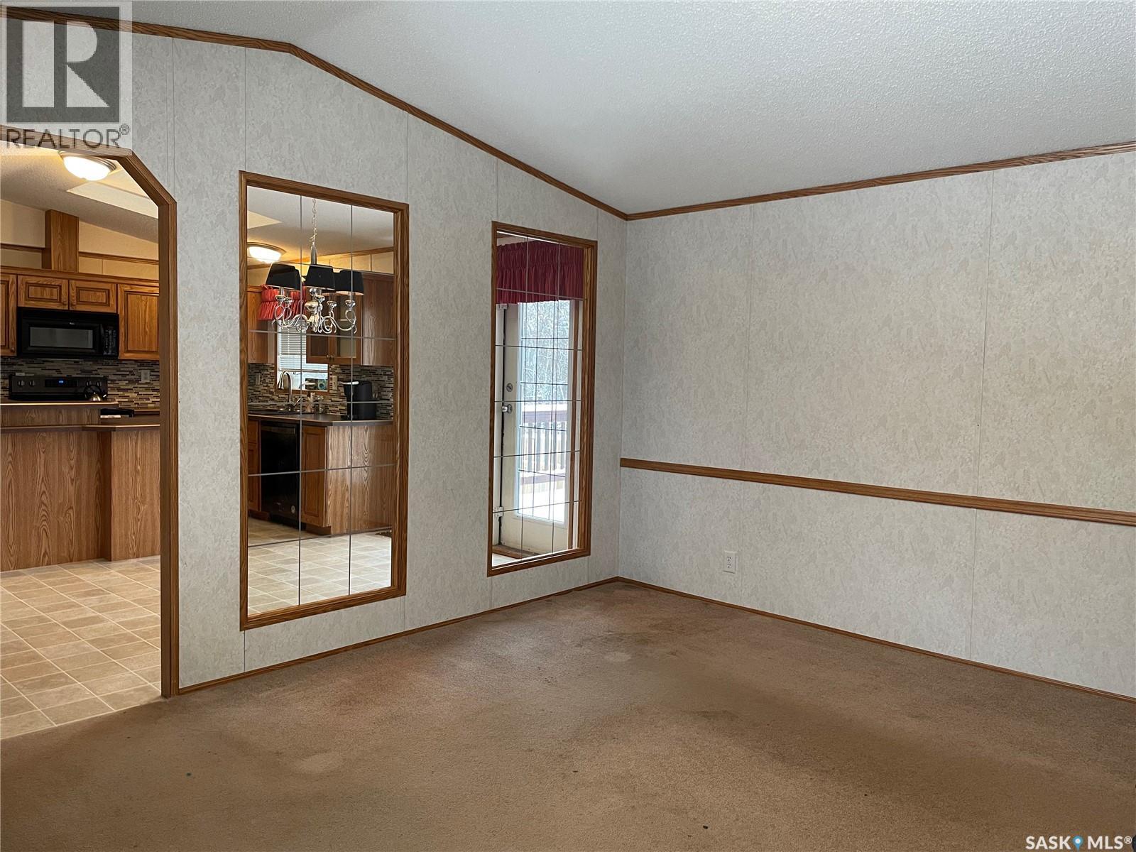 418 7th Street E, Meadow Lake, Saskatchewan  S9X 1J1 - Photo 6 - SK024508